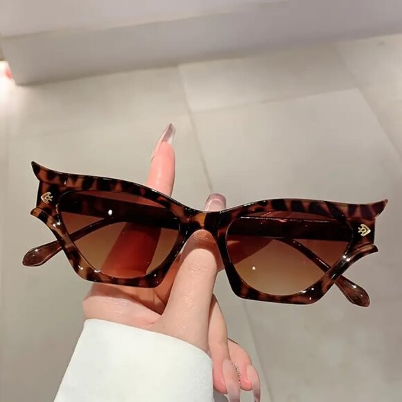 Cat Eye Sunglasses Leopard Women Modern Retro Style Fashion Decorative Bat Shade - Picture 4 of 4